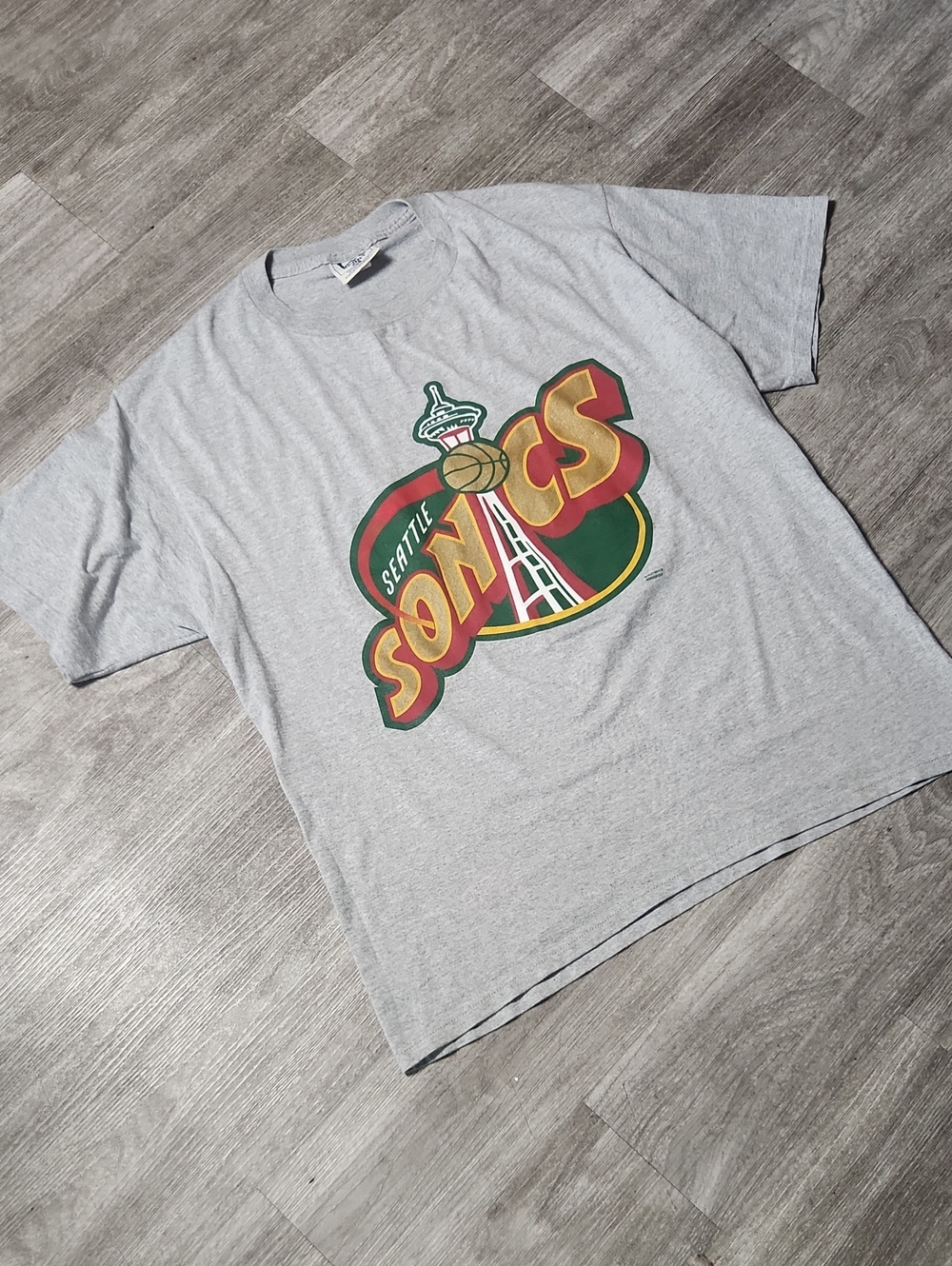 Vintage LEE SportSeattle SuperSonics Graphic Tee